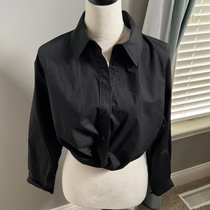 Black Gianni Bini cropped button down blouse